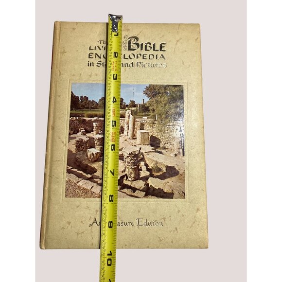 The Living Bible Encyclopedia In Story & Pictures Volume 2 Edition 1968 - Picture 15 of 16
